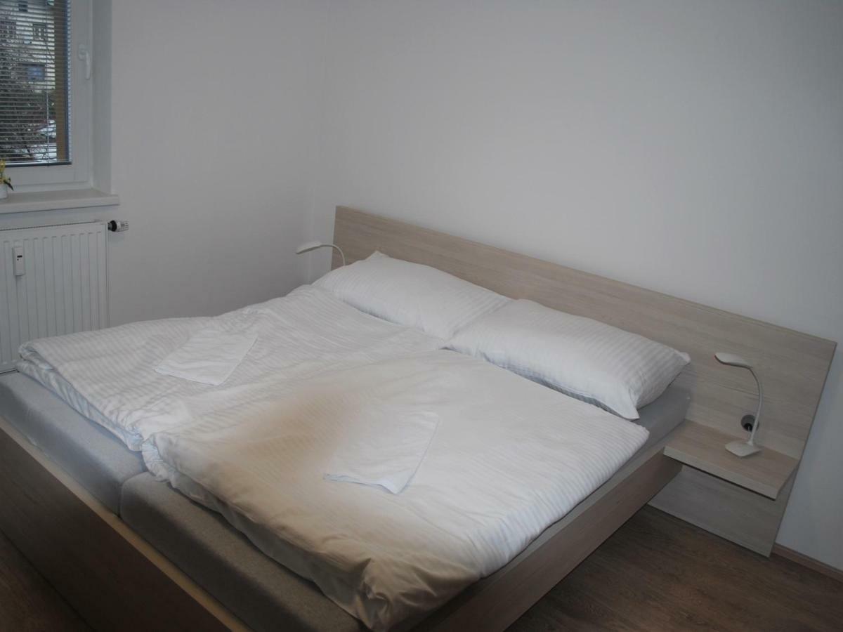 Apartman U Zamku Лоучна-над-Десноу Екстер'єр фото