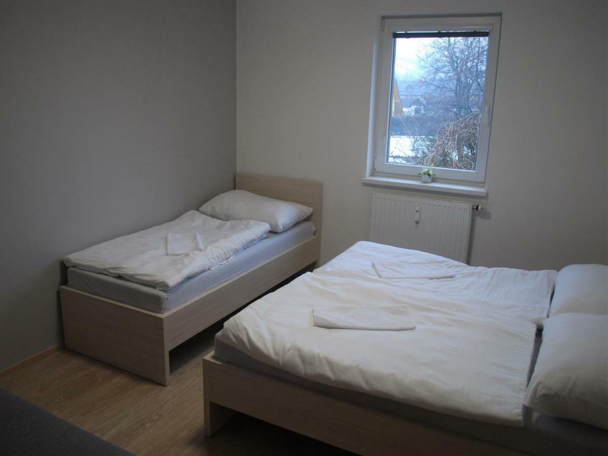 Apartman U Zamku Лоучна-над-Десноу Екстер'єр фото