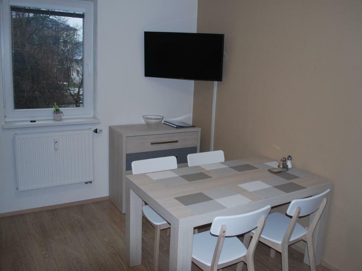 Apartman U Zamku Лоучна-над-Десноу Екстер'єр фото
